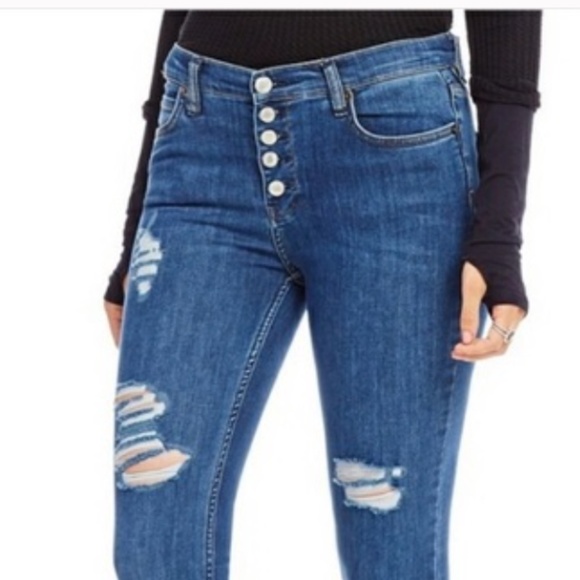 Size 29 Free people Destroyed Reagan Skinny jean 5 button - Picture 2 of 3